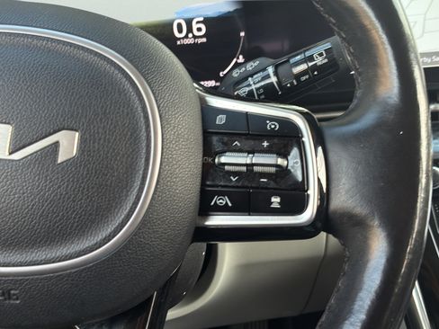 Used 2022 Kia Carnival SX Prestige FWD image 35
