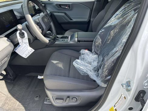 New 2026 Toyota RAV4 SE AWD/4WD image 15
