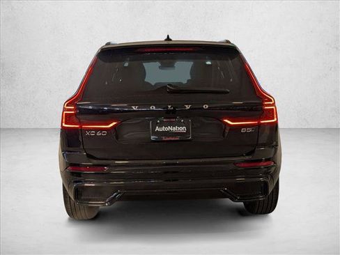 New 2026 Volvo XC60 B5 Core AWD/4WD image 7