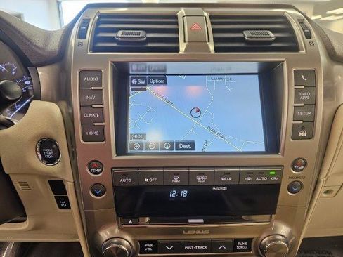 Used 2019 Lexus GX 460 Luxury AWD/4WD image 16