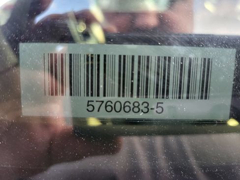 Used 2025 Chrysler Pacifica Select FWD image 4