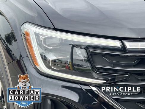 Certified 2024 Volkswagen Atlas Cross Sport SE FWD image 9