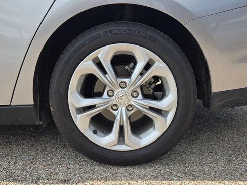 Used 2025 Honda Accord LX image 32