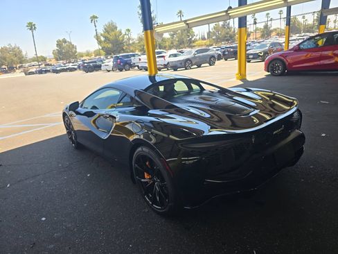 Used 2023 McLaren Artura RWD image 6