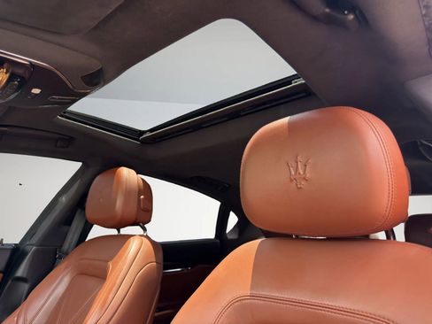 Used 2016 Maserati Quattroporte S RWD image 12