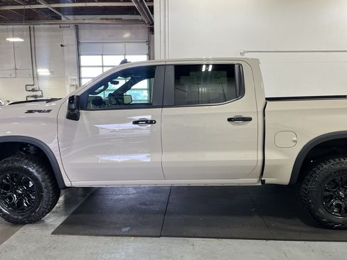 New 2026 Chevrolet Silverado 1500 ZR2 w/ LPO, Dark Essentials Package AWD/4WD image 11