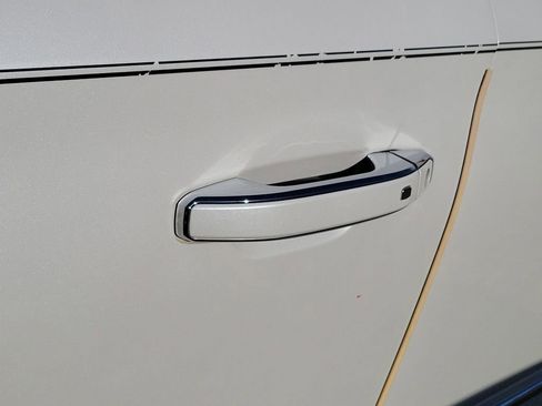 Used 2016 GMC Yukon XL Denali w/ Open Road Package image 12