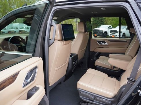 Certified 2024 Chevrolet Tahoe Premier w/ Advanced Technology Package AWD/4WD image 18