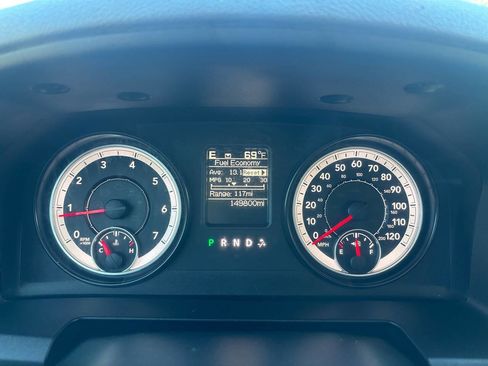 Used 2015 RAM 1500 Express image 11