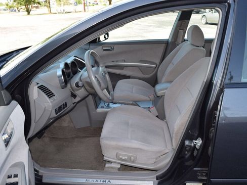 Used 2005 Nissan Maxima 3.5 SE image 2