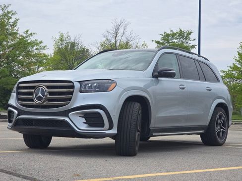 Used 2026 Mercedes-Benz GLS 450 4MATIC image 13