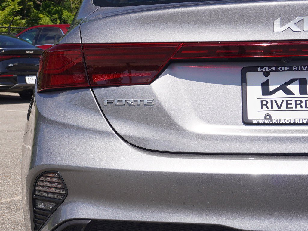 Used 2023 Kia Forte LXS FWD image 9