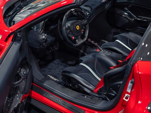 Used 2020 Ferrari 488 Pista Spider RWD image 5
