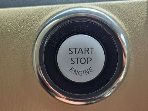 Used 2015 INFINITI QX80 4WD w/ Deluxe Technology Package image 25