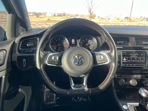 Used 2017 Volkswagen GTI Sport image 15