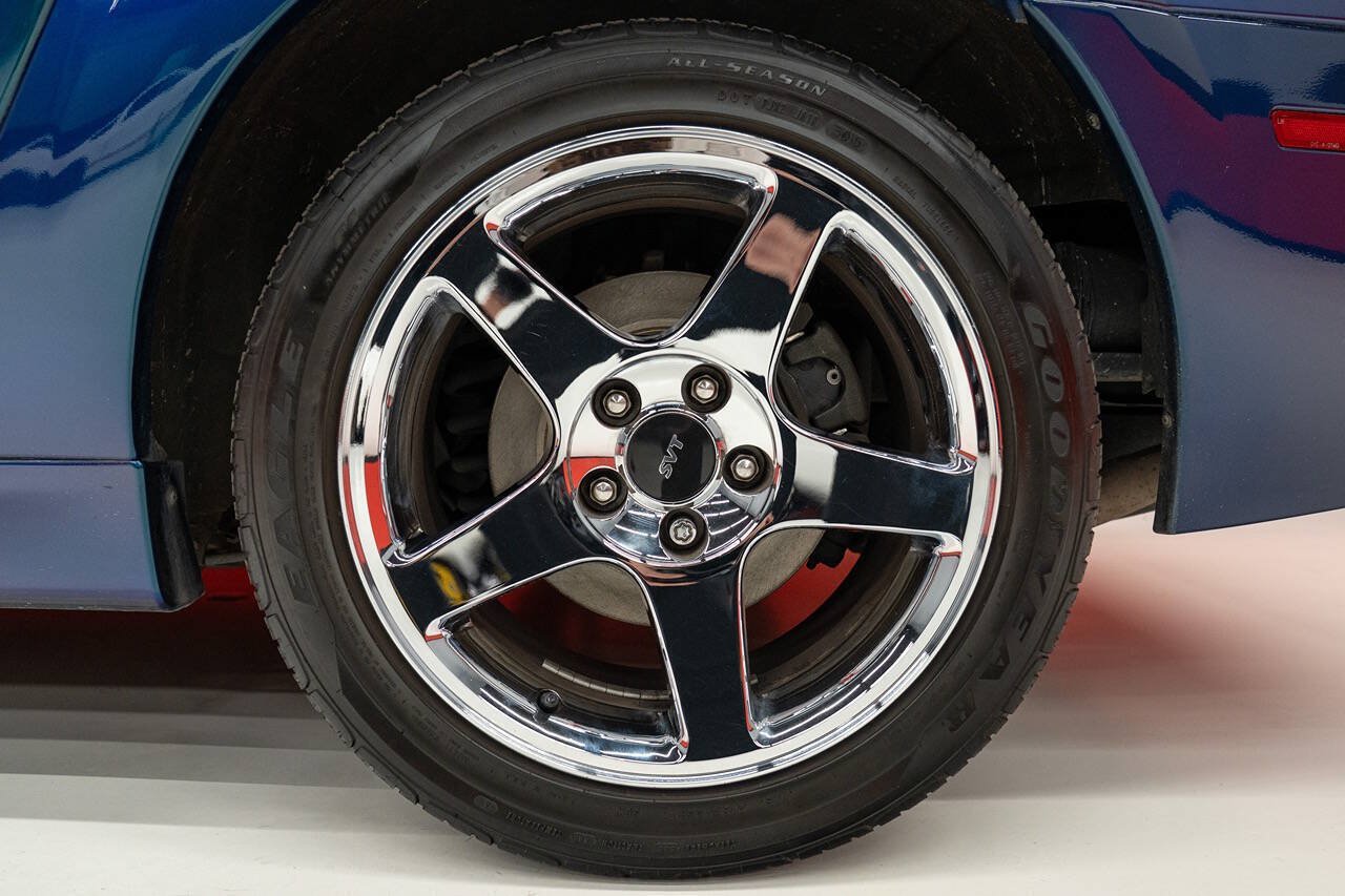 Used 2004 Ford Mustang Cobra RWD image 31