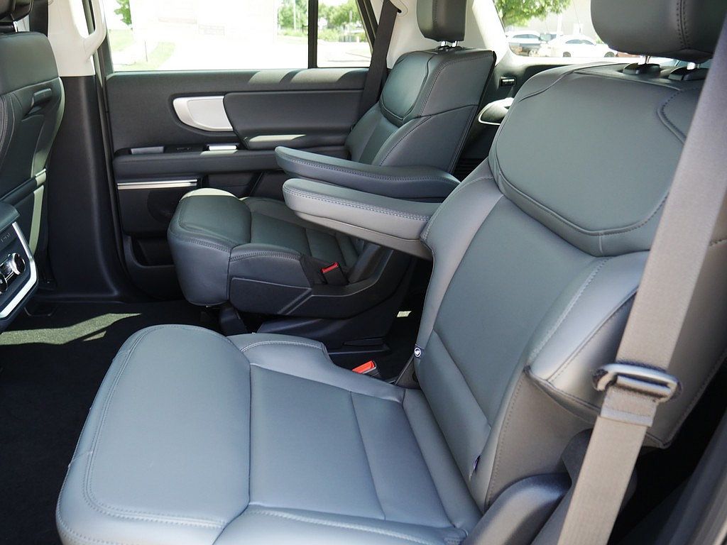 New 2027 Ford Expedition Active AWD/4WD image 16