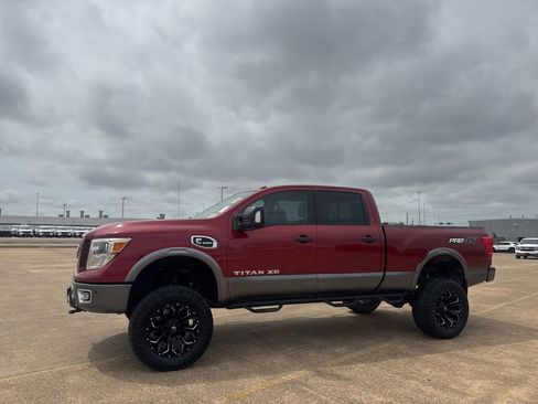 Used 2016 Nissan Titan PRO-4X AWD/4WD image 12