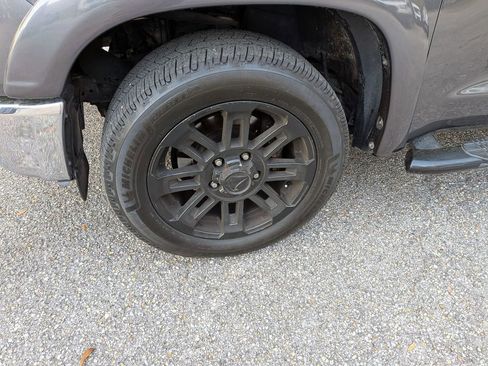 Used 2016 Toyota Tundra SR5 w/ SR5 Upgrade Package image 32