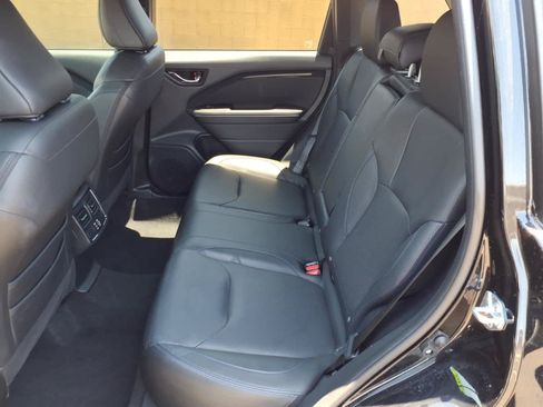 Used 2025 Subaru Forester Limited AWD/4WD image 31