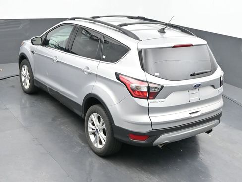 Used 2018 Ford Escape SEL image 18