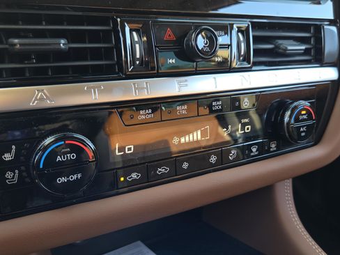 New 2026 Nissan Pathfinder Platinum w/ Cargo Package image 24