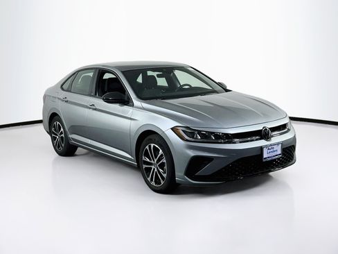 Used 2025 Volkswagen Jetta Sport FWD image 3
