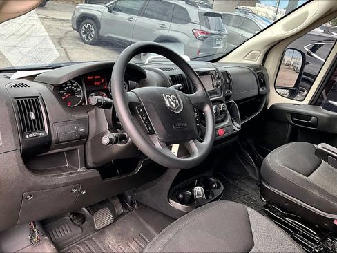 Used 2021 RAM ProMaster 2500 w/ Convenience Group FWD image 15