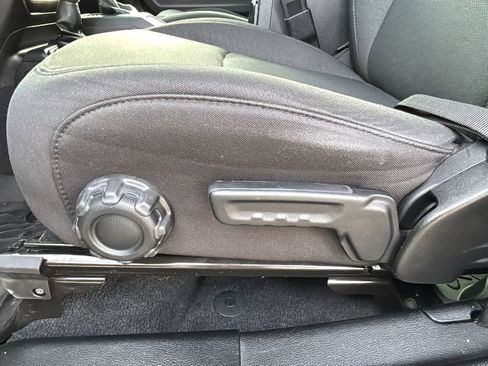 Used 2020 Jeep Wrangler Sport image 22