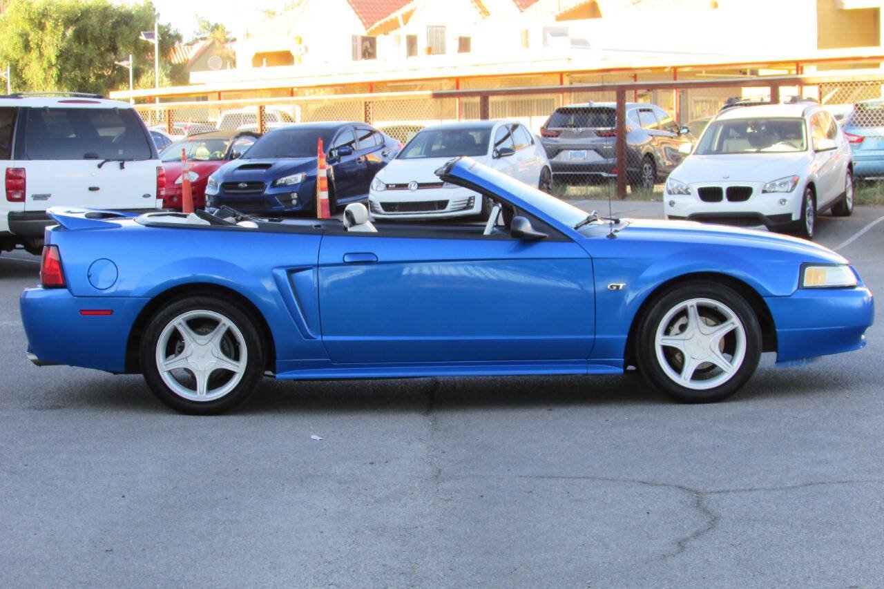 Used 2000 Ford Mustang GT RWD image 3