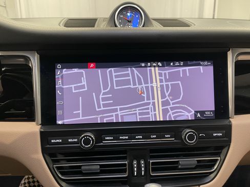 Used 2020 Porsche Macan S AWD/4WD image 22