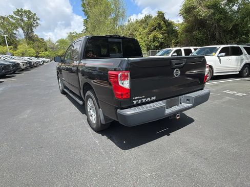 Used 2017 Nissan Titan S image 12