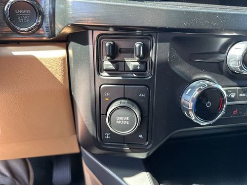 New 2026 Ford F250 Lariat w/ Lariat Premium Package image 32