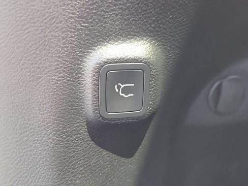 Used 2023 Jeep Cherokee Altitude Lux AWD/4WD image 12