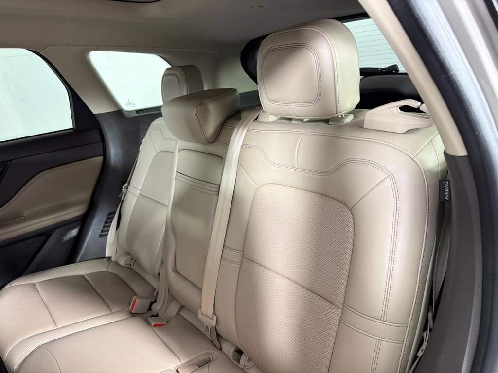 Used 2022 Lincoln Corsair AWD w/ Premium Package image 20