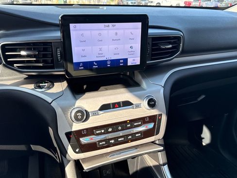 Certified 2021 Ford Explorer XLT w/ Equipment Group 202A image 18