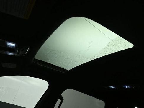 Used 2022 Kia Telluride SX w/ SX Prestige Package image 11