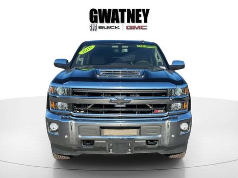 Used 2019 Chevrolet Silverado 2500 LTZ w/ Duramax Plus Package image 2