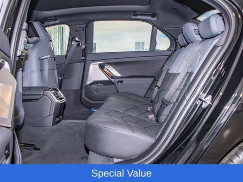 Used 2025 BMW 760i xDrive w/ Premium Package AWD/4WD image 22