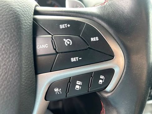 Used 2019 Jeep Grand Cherokee Trailhawk w/ Trailhawk Luxury Group AWD/4WD image 25
