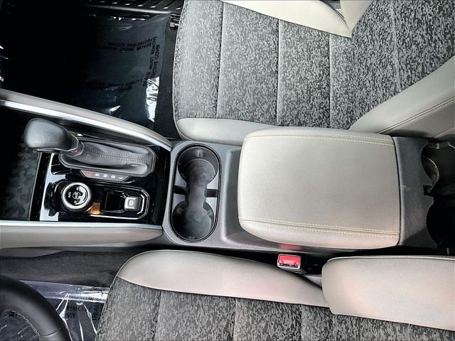 Used 2024 Chevrolet Colorado ZR2 AWD/4WD image 15