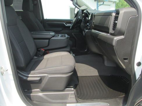 Used 2025 Chevrolet Silverado 2500 LT w/ Convenience Package AWD/4WD image 14