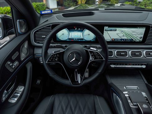 Used 2025 Mercedes-Benz Maybach GLS 600 Maybach GLS 600 image 26