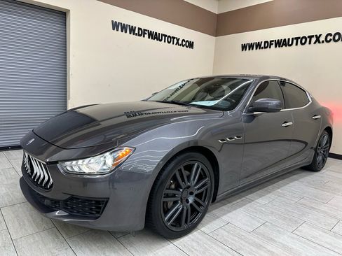Used 2018 Maserati Ghibli image 2