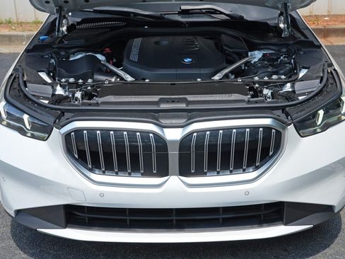 Used 2024 BMW 540i xDrive w/ Convenience Package AWD/4WD image 8