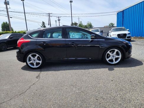 Used 2014 Ford Focus Titanium FWD image 5