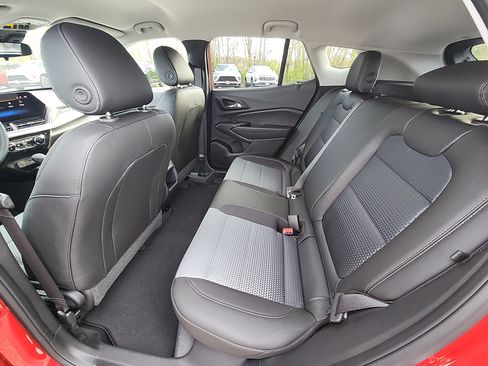 New 2026 Chevrolet Trax LT image 28
