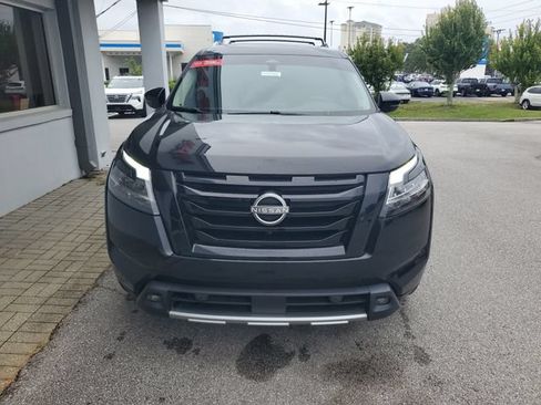 Certified 2024 Nissan Pathfinder SL w/ SL Premium Package FWD image 14