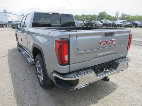 New 2026 GMC Sierra 1500 SLT w/ SLT Premium Plus Package AWD/4WD image 9