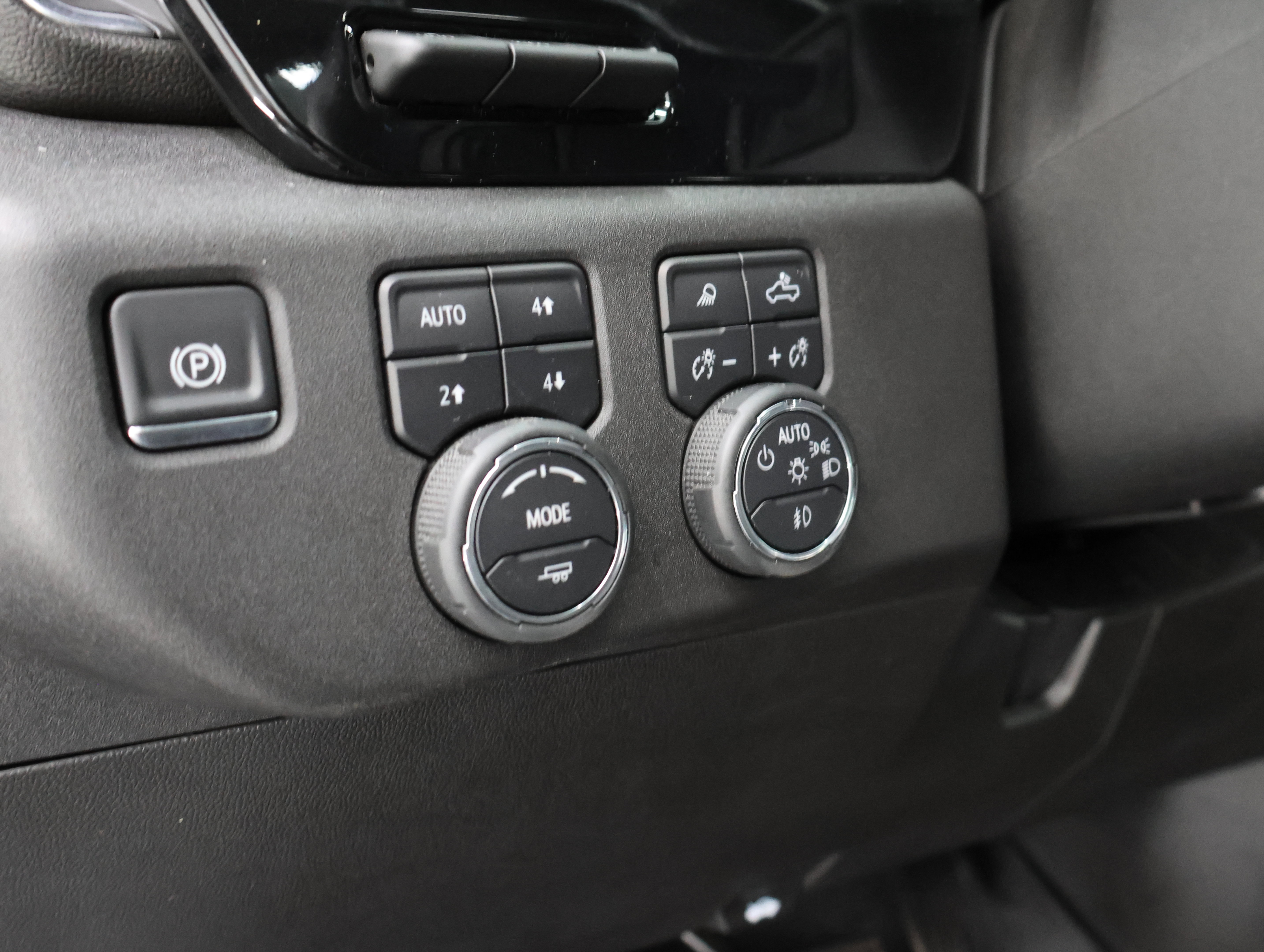 Used 2025 Chevrolet Silverado 2500 LTZ w/ Trail Boss Package AWD/4WD image 61